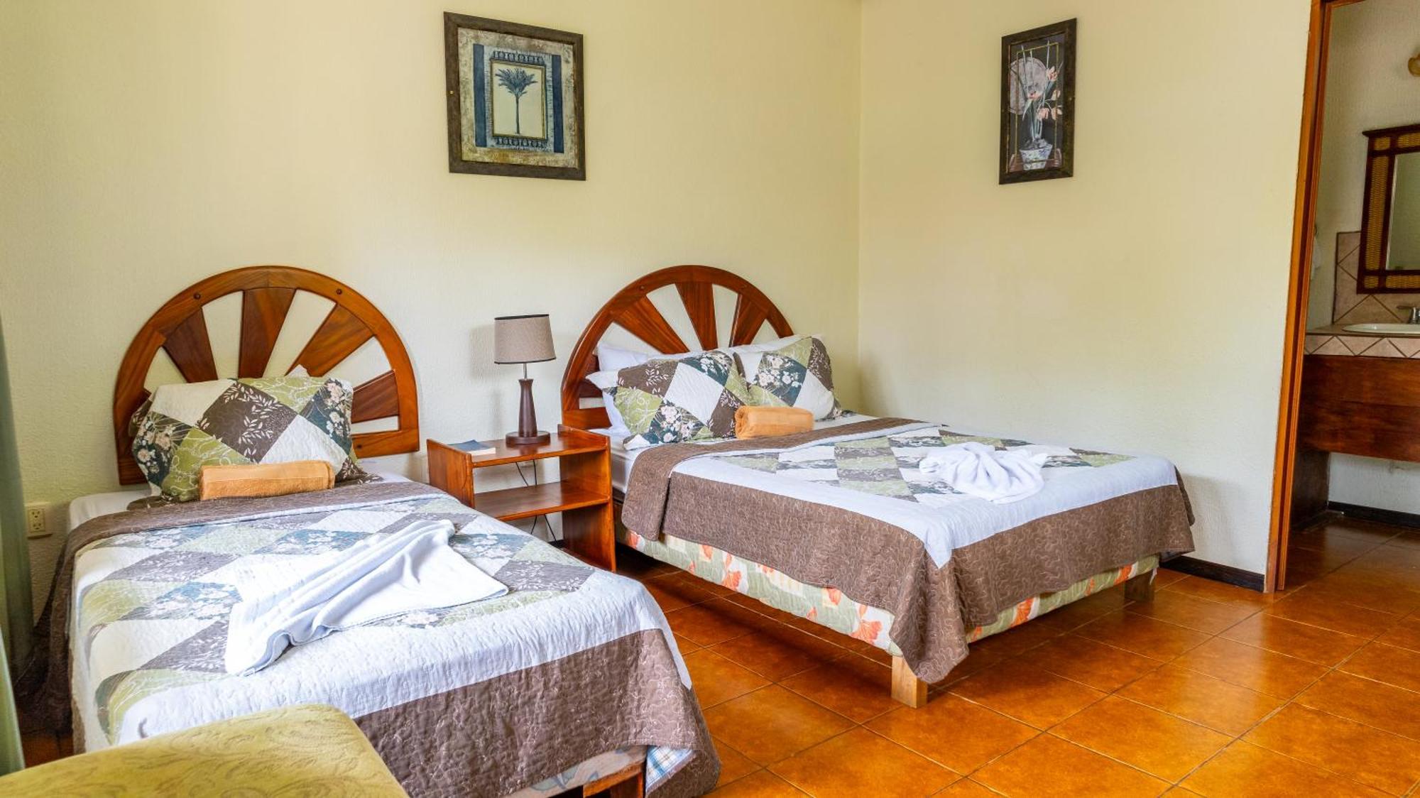 Diuwak Hotel Доминикал Екстериор снимка