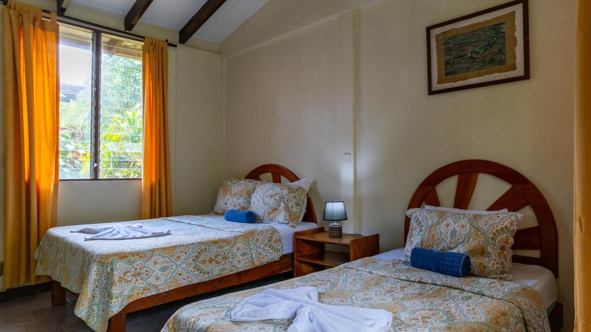 Diuwak Hotel Доминикал Екстериор снимка