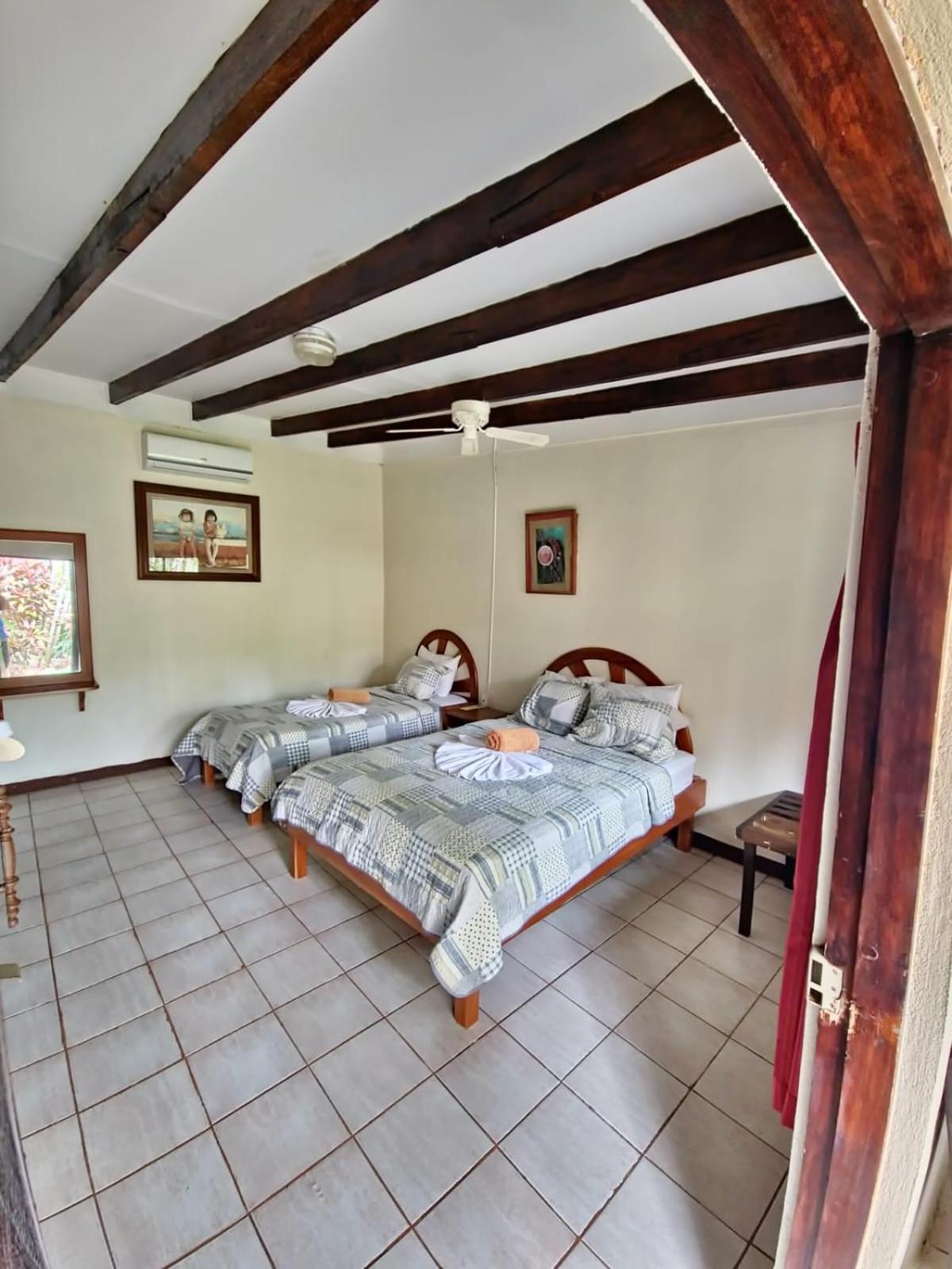 Diuwak Hotel Доминикал Екстериор снимка