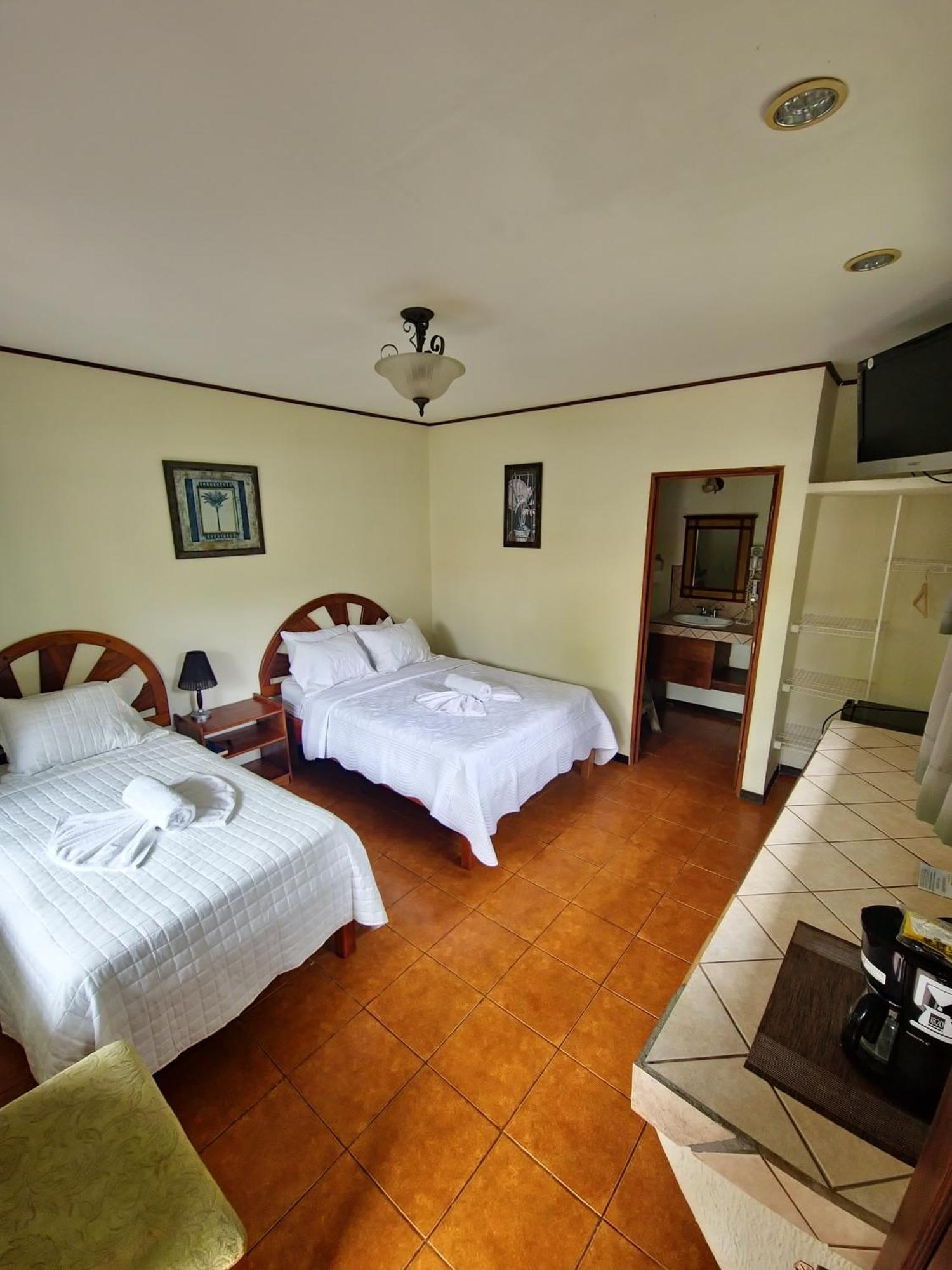 Diuwak Hotel Доминикал Екстериор снимка
