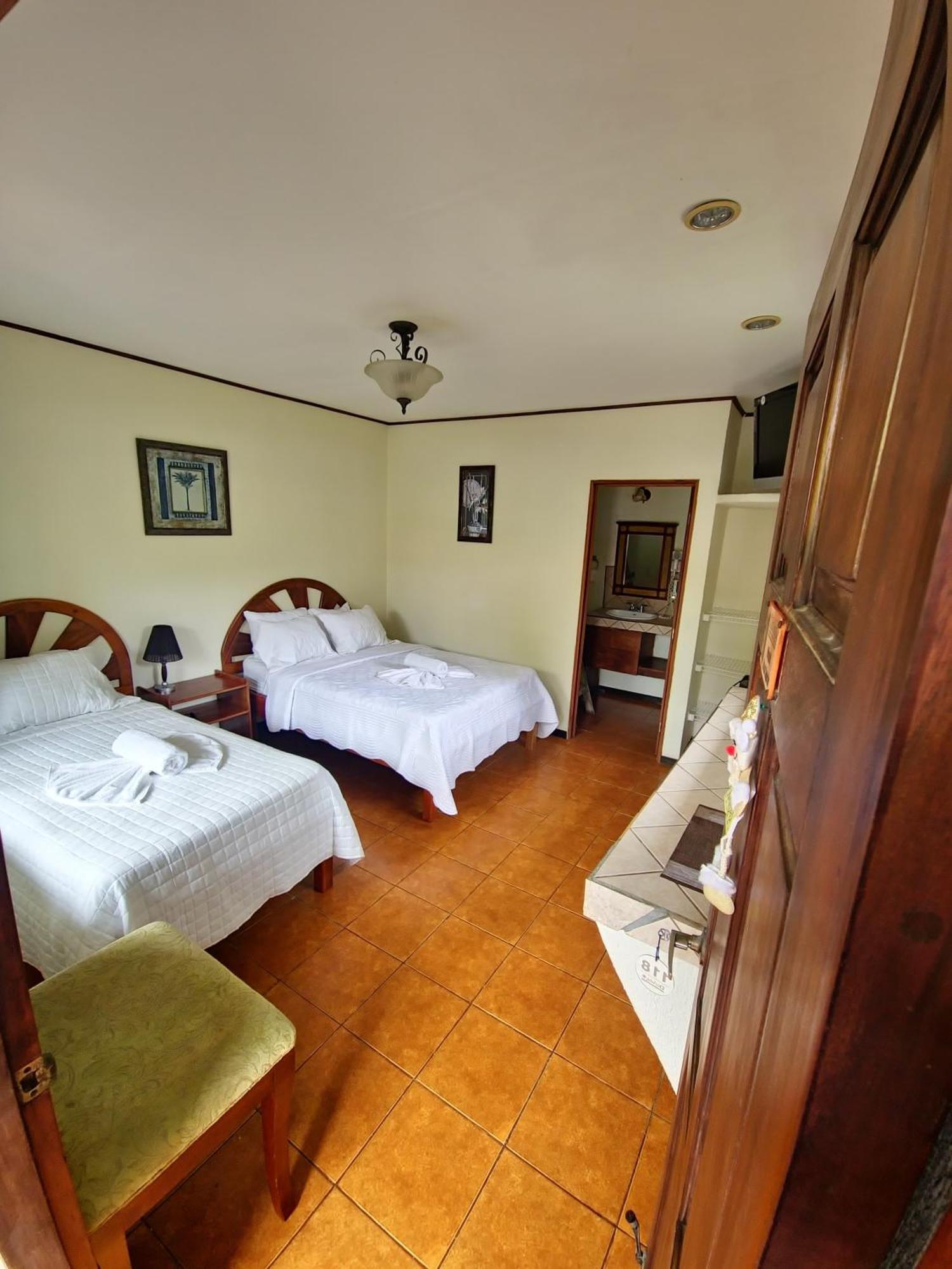 Diuwak Hotel Доминикал Екстериор снимка