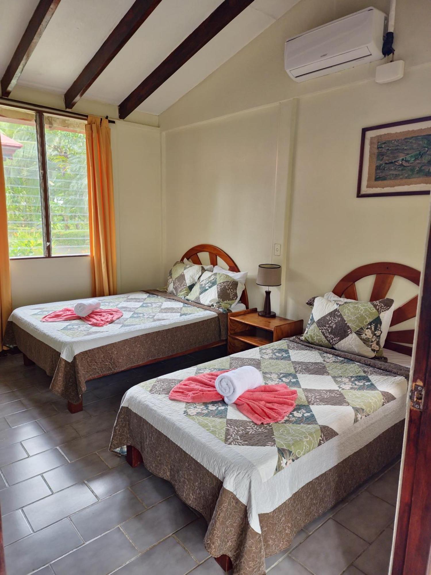 Diuwak Hotel Доминикал Екстериор снимка